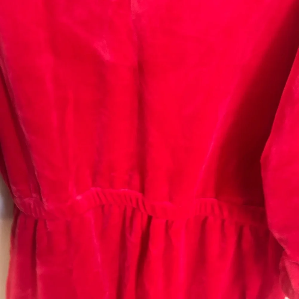 NWT Hanna Andersson red velour jumpsuit. Size 3T. Elastic waist, short sleeves.